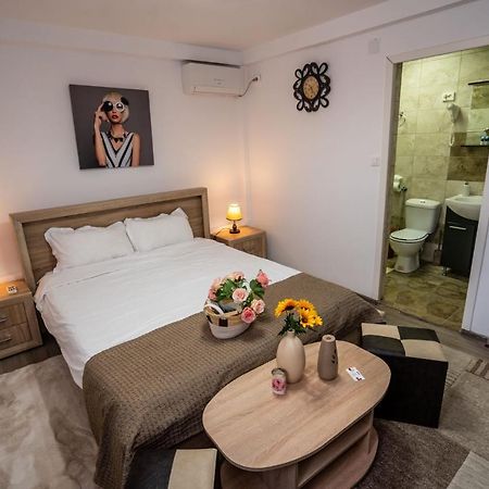 Casa Del Flor Costinesti Hotel Ngoại thất bức ảnh