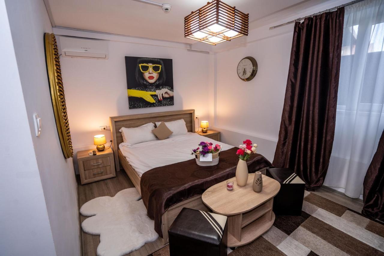 Casa Del Flor Costinesti Hotel Ngoại thất bức ảnh